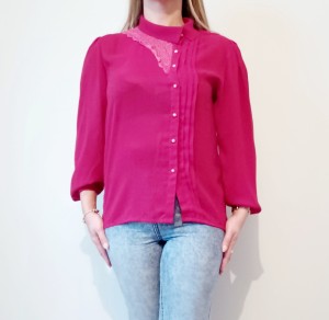 Bluzka vintage z perełkowymi guzikami