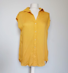 Musztardowa bluzka bez rękawów