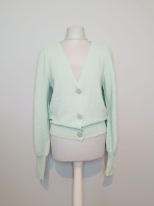 Seledynowy sweter w stylu lat 90.