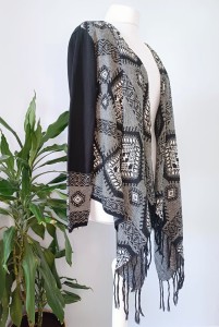 Czarno biała narzutka