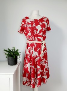 Letnia sukienka czerwono biała