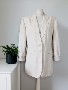 Jasny żakiet z lnem