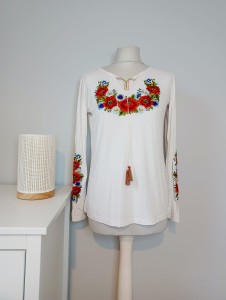 Bluzka w stylu ludowym