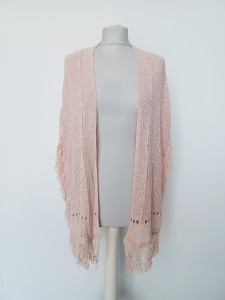 Narzutka z frędzlami